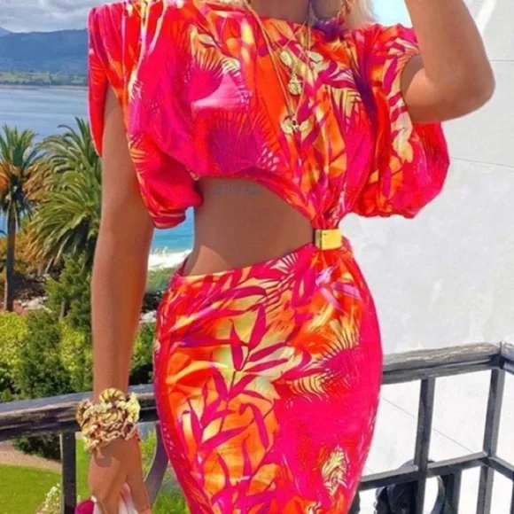 🌺Tropical Midi Dress🌺 - Picture 3 of 5